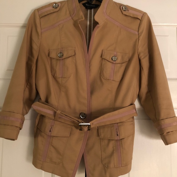 Beige WHBM spring blazer - Picture 3 of 5